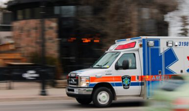 ambulance emergency services needed for blood clots in the lungs