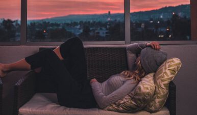 woman living a sedentary lifestyle